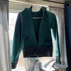 Retro cropped Lululemon Scuba Hoodie